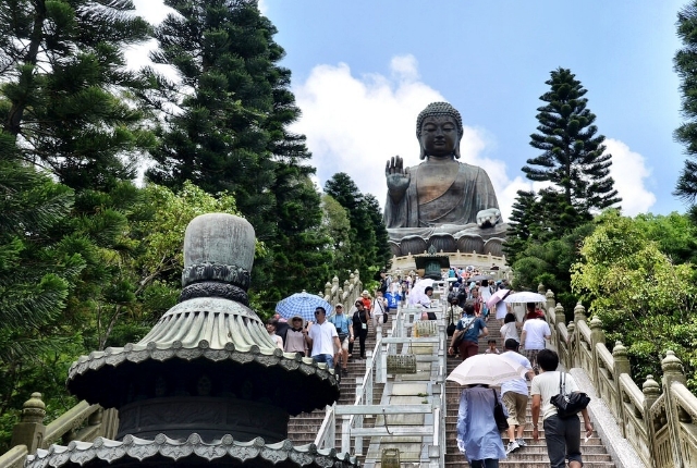 Enjoy a Daytrip to Lantau Island