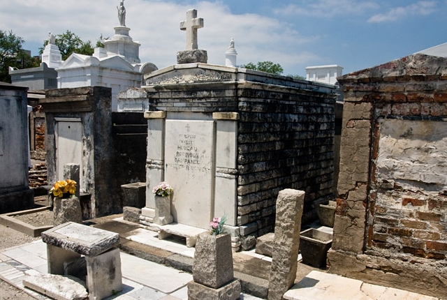 St. Louis cemetery no.1