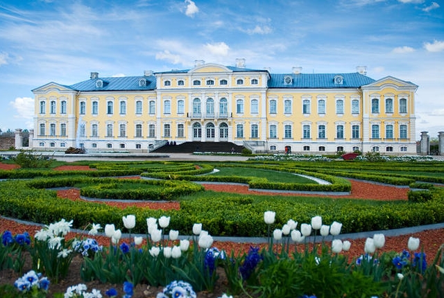 Tour the Magestic Rundale Palace and Museum