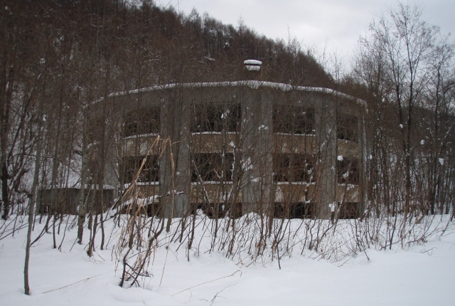 Round Schoolhouse Ruins
