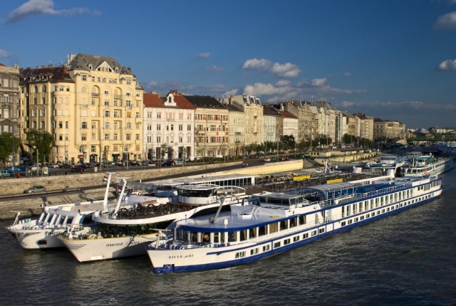 Enjoy Cruise On River Danube