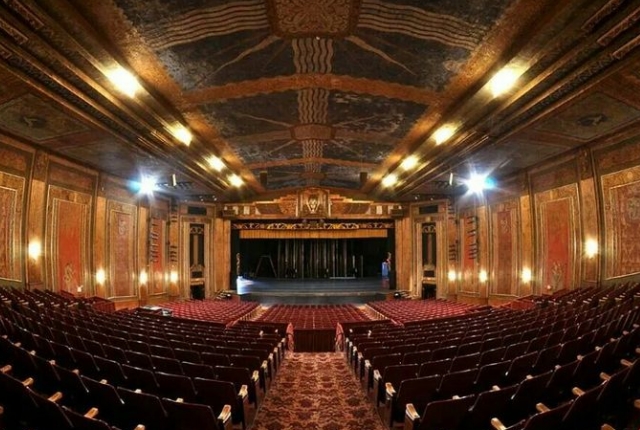 Enjoy Theater And Music In Paramount Theater