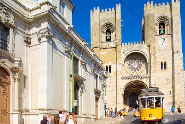 Pray At The Lisbon Cathedral