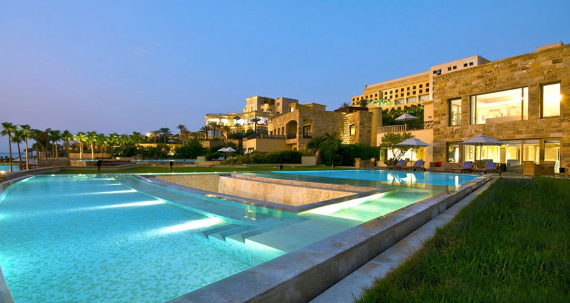 Stranden fantom Indvending 7 Awesome Luxury Hotels In Jordan - TravelTourXP.com