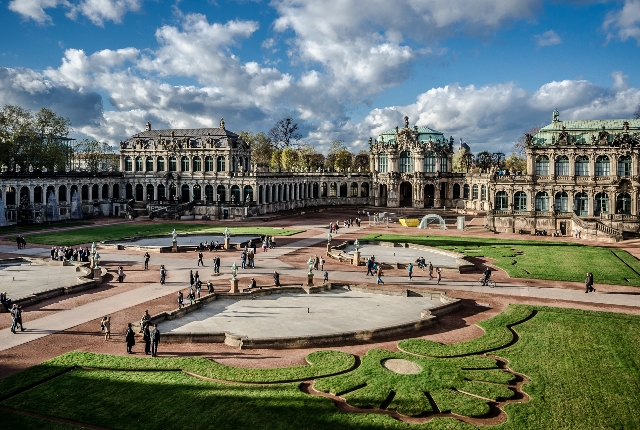 Gaze At The Renowned Zwinger Palace