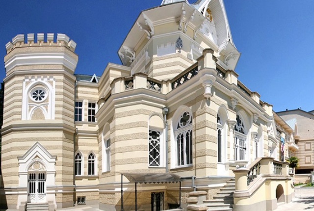 Explore the Georgian State Museum of Theater