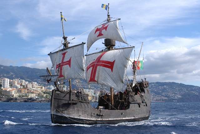 sailing-on-santa-maria-south-madeira-coast