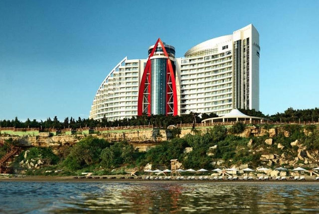 the-grand-jumeirah-bilgah-beach-hotel
