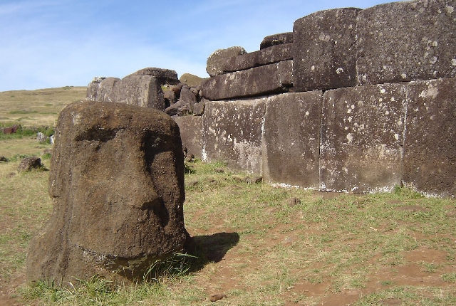 5 Marvelous Attractions Of Easter Island, Chile | TraveltourXP.com