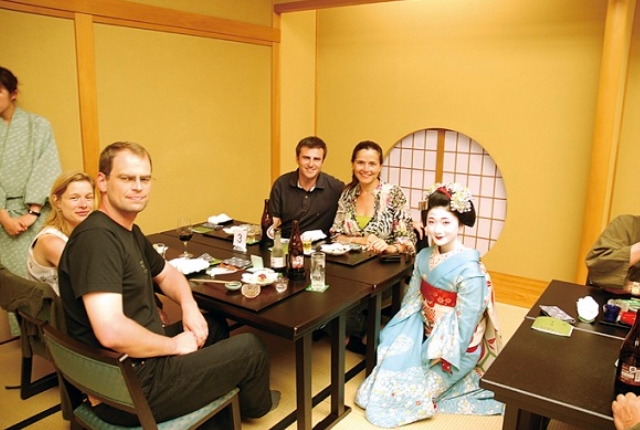 Geisha Performance And Dinner