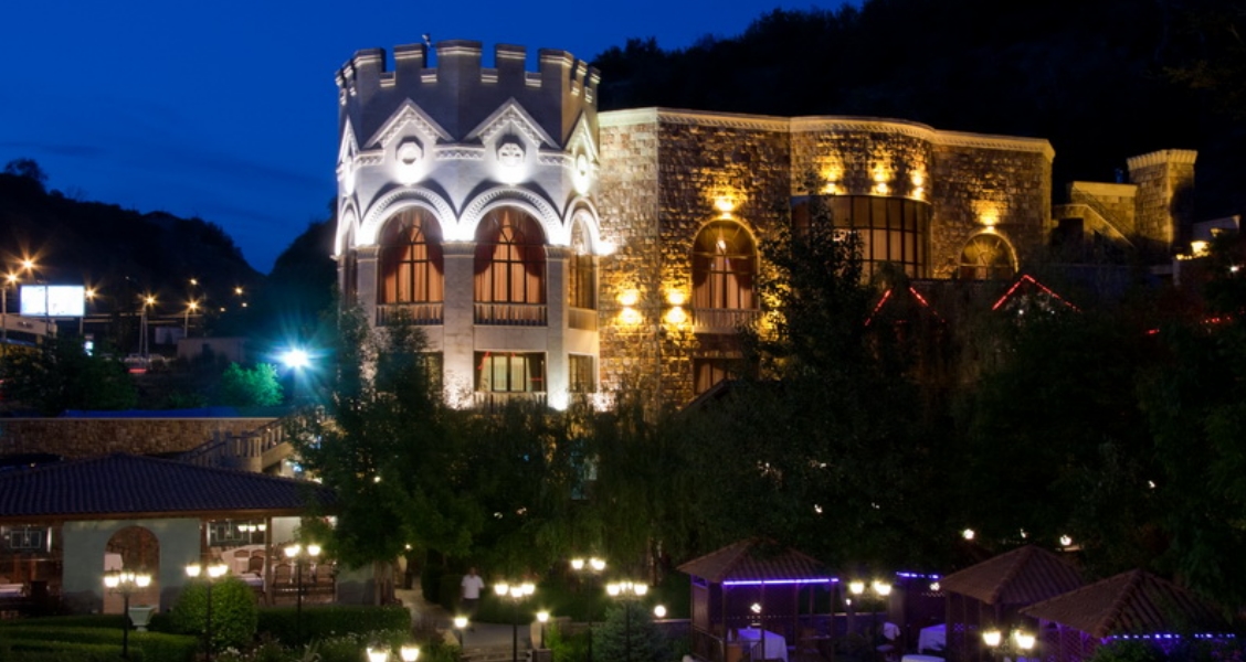 Top 12 Hotels And Restaurants In Armenia