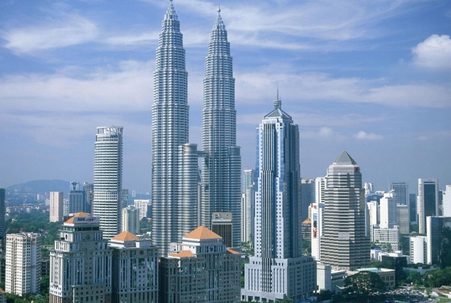Petronas Towers 1 And 2, Kuala Lumpur, Malaysia