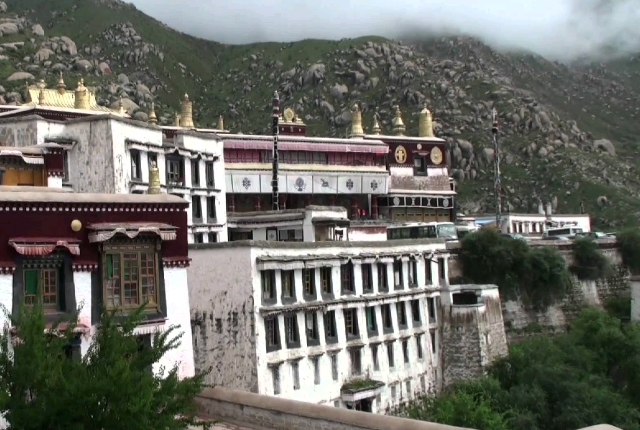  Drepung Monastery, Lhasa