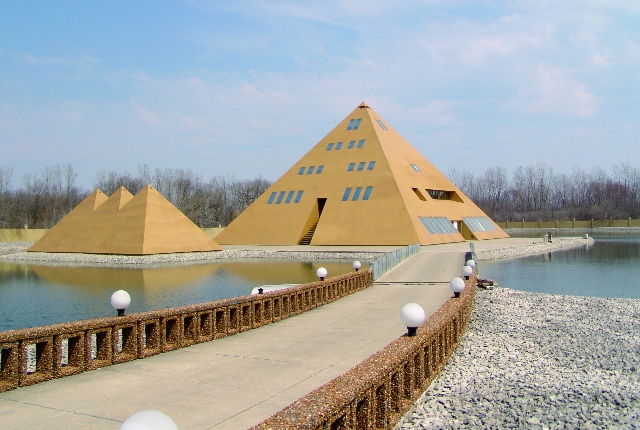 The Gold Pyramid House Of Wadsworth