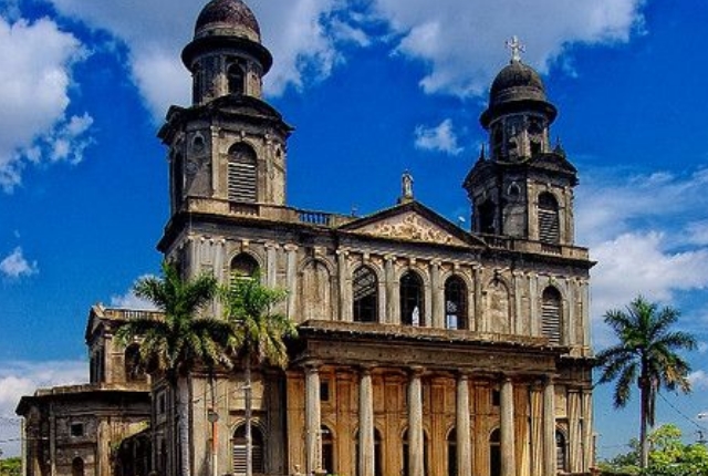 Explore Managua