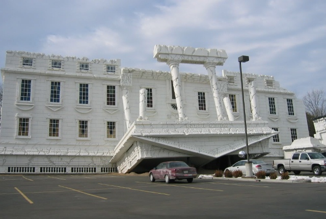 Upside Down White House Of Wisconsin Dells