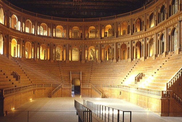  Teatro Farnese