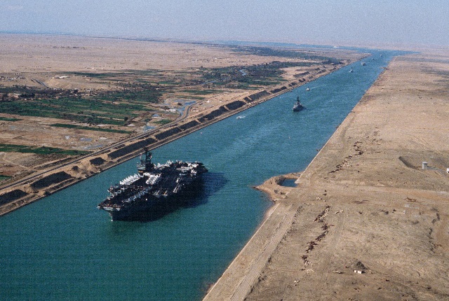 Traverse Incredible Suez Canal