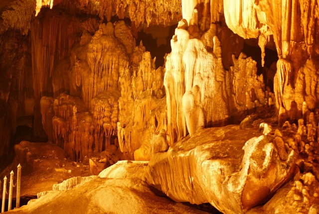 Trip To Kaeng Lawa Cave