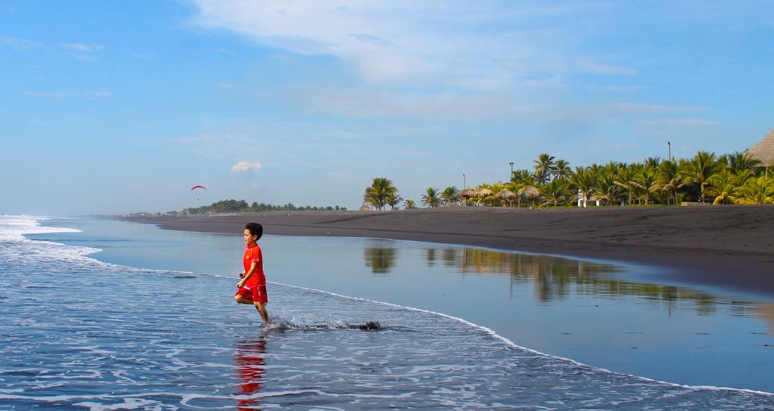 6 Marvellous Beaches In Guatemala Traveltourxp Com