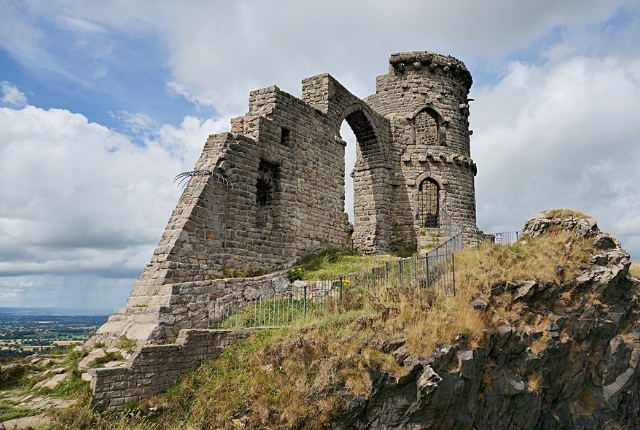 5 Magnificently Beautiful Castles Of England For Visitors 